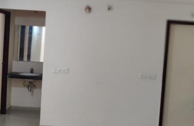 🏠 2 BHK Semi-Furnished Flat for Rent