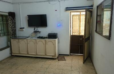 🏠 2BHK Semi-Furnished Flat for Rent – Vasna, Ahmedabad