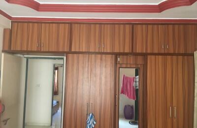 4BHK Semi Furnished