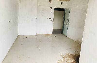 🏢 Unfurnished Office for Resale