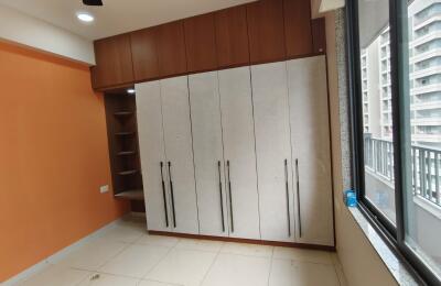 🏢 3BHK Semi-Furnished High-Rise Apartment for Rent