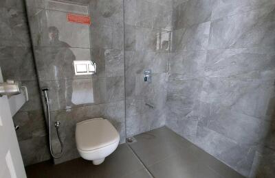 🏠 4BHK High-Rise Apartment for Rent