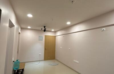 🏠 2BHK High-Rise Apartment for Rent