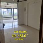 🏡 3BHK Semi-Furnished High-Rise Apartment for Rent