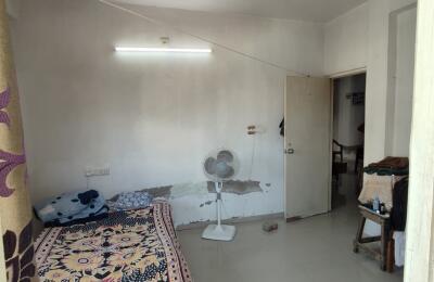 🏢 2BHK Unfurnished Low-Rise Apartment for Resale