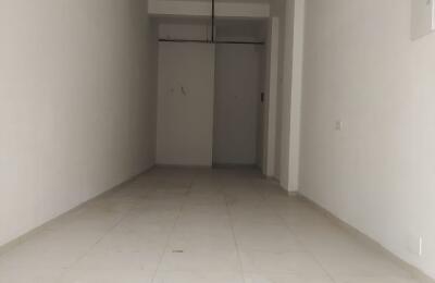 🏬 Unfurnished Showroom for Rent