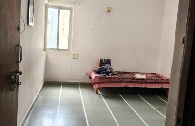 🏢 2BHK Semi-Furnished High-Rise Apartment for Rent