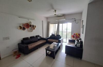 🏠  3BHK Semi-Furnished Apartment