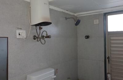 🏢 3BHK Semi-Furnished Apartment for Rent