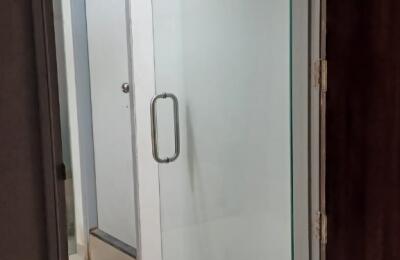 🏢 Unfurnished Office for Rent