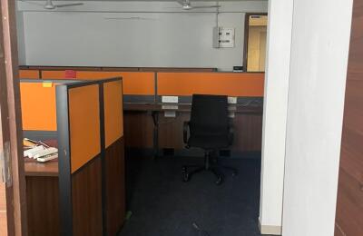 🏢 Office – For Rent