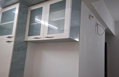 🏠 2BHK High-Rise Semi-Furnished Apartment for Rent