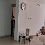 🏢 2BHK High-Rise Semi-Furnished Apartment for Resale