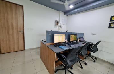 🏢 Office for Rent